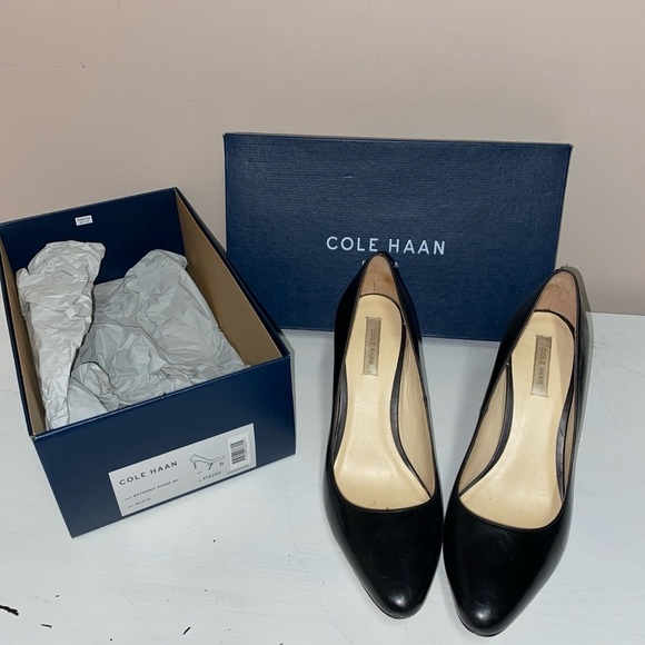 Cole Haan Bethany Almond Toe Dress Pumps Heels 85 mm Black Leather size 7 B - Picture 1 of 5